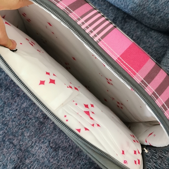 Pink laptop carrier - Picture 2 of 3